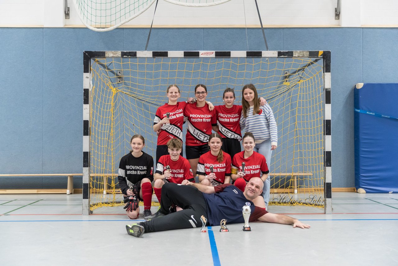 Bild 69 - B-Juniorinnen 2 Loewinnen Cup